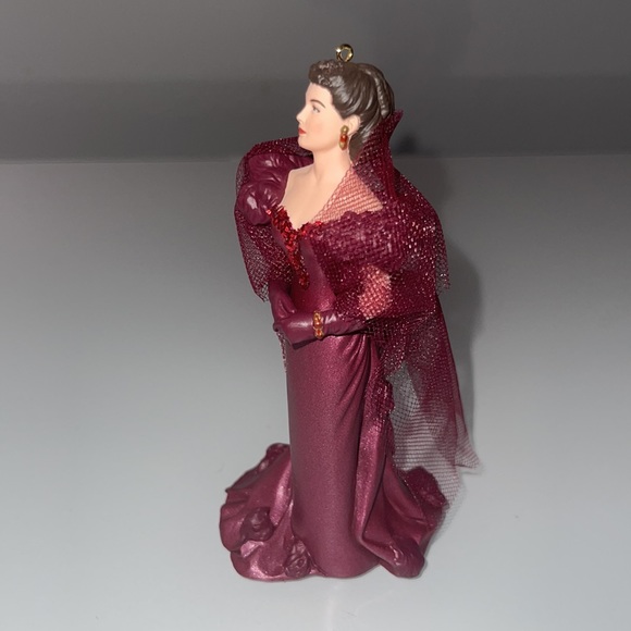 Scarlett O'Hara Hallmark Ornament 1997 - Picture 3 of 7